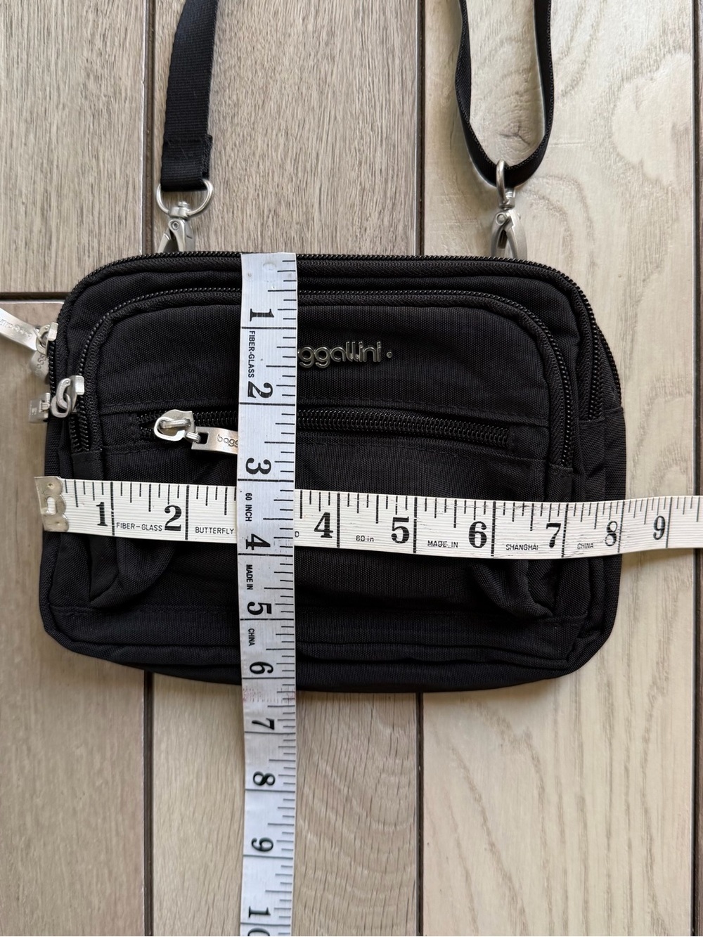 Baggallini black Triple Zip Bagg convertible crossbody bag. - Picture 3 of 7